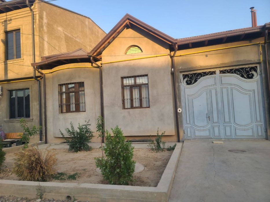 Аренда 4/1/1 Замона Ропараси , Автосалон