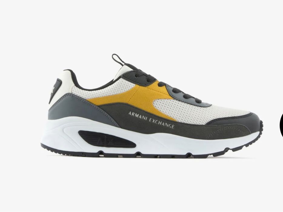 Продам новые кроссовки АХ