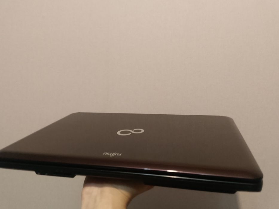 Ноутбук i5 2,88ghz ssd