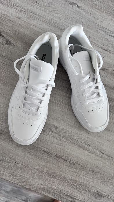 Adidas маратонки бели 41 и1/2