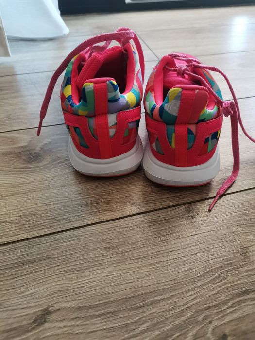 Adidasi adidas color