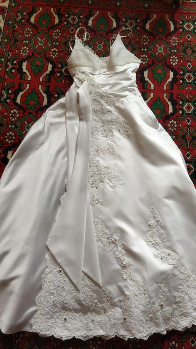 Свадебное платье б/у