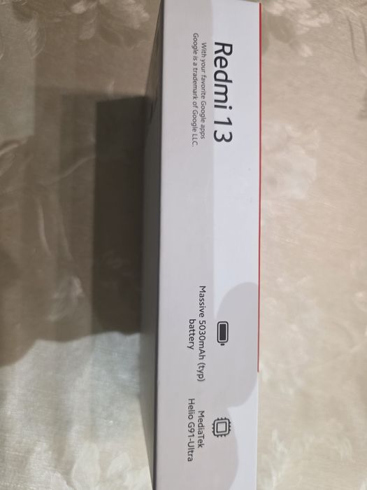 Продавам телефон Redmi 13