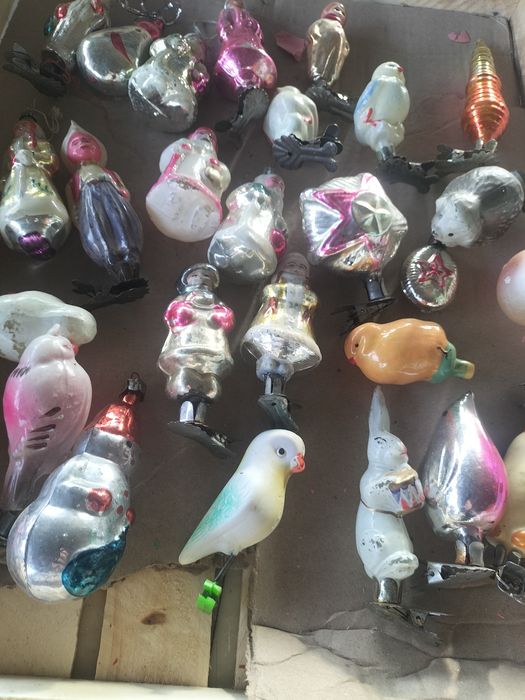 Продаётся советский ёлочные игрушки стеклянные пишите в личку