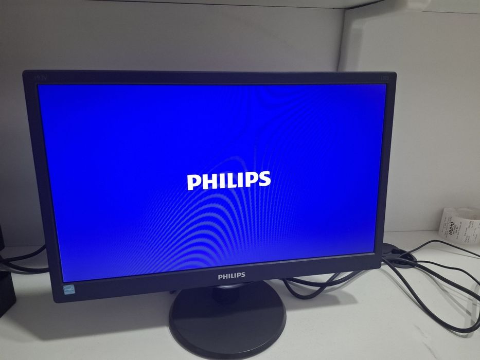 Philips manitor yangi
