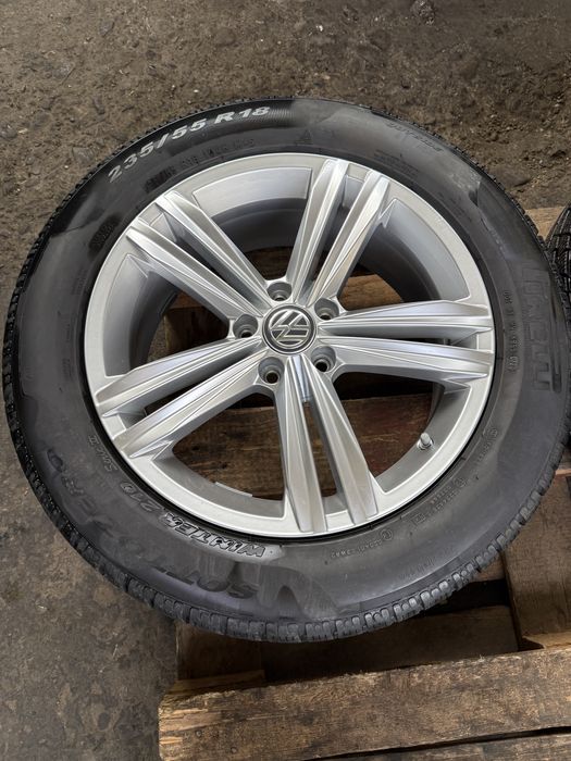 # Jante originale NOI Sebring VW Tiguan cu anvelope de iarna 235/55 18