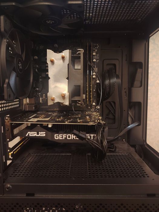 Видеокарта GTX 1650 Super 4GB