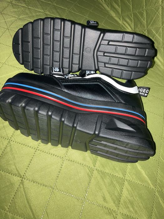 Спортни обувки с платформа