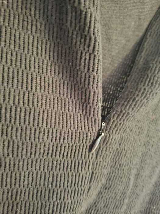 Crop top cu mâneci lungi și fermoar