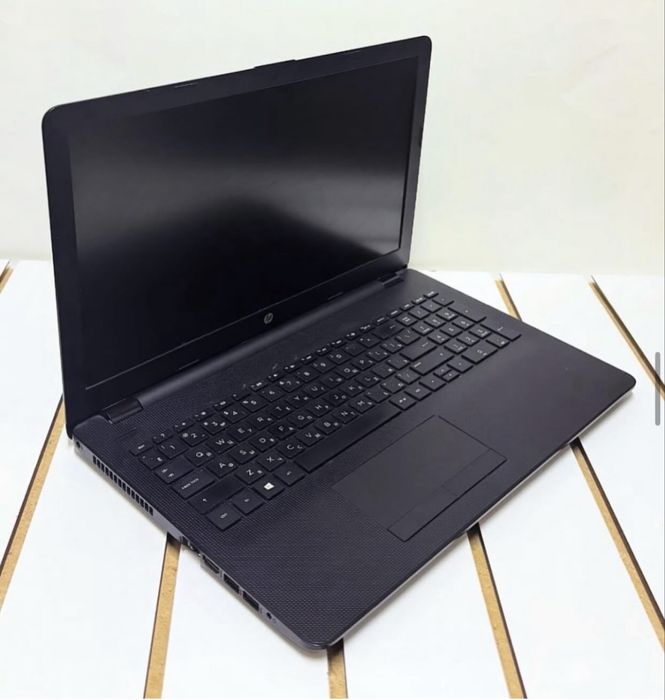 Ноутбук Hp AMD A8-7410 APU with AMD