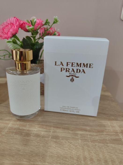 La Femme Prada eau de parfum