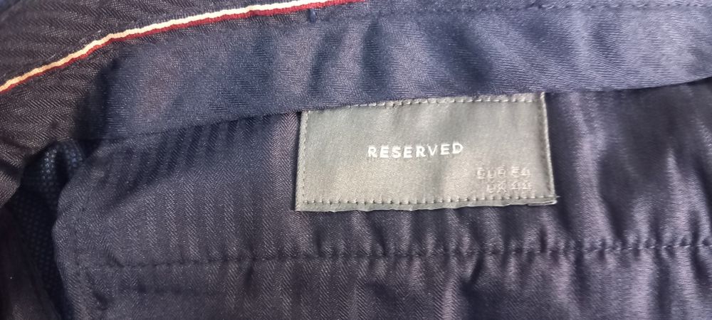 Costum Reserved nou