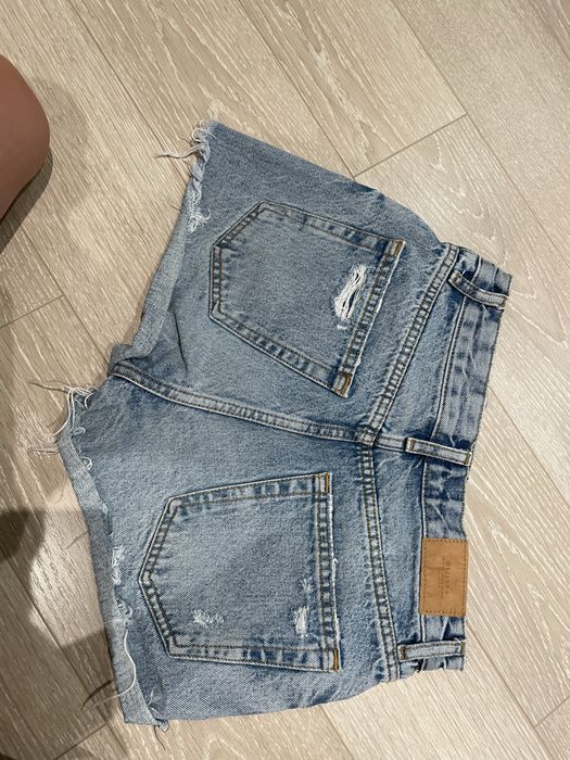 Къси панталонки бершка 34