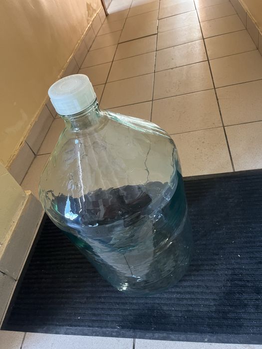 Продаю стеклянное бутылку