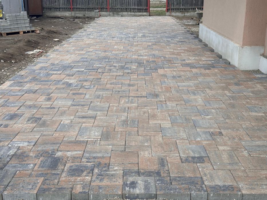 Amenajari curti , montaj pavaje , borduri, rigole Buzau