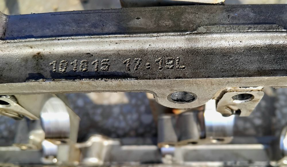 Оригинален капак клапани Тава  за VW 2.0 BiTDI 180 204 к.с. за  Amarokн T5 T6 Passat