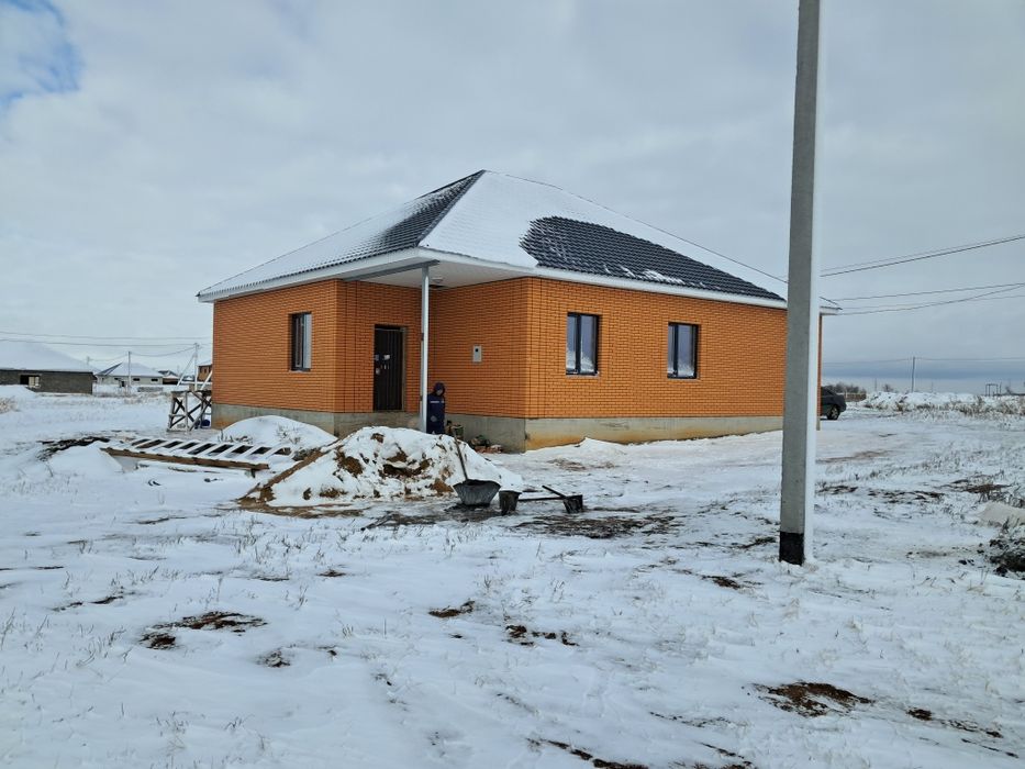 Уй сатылады.         .