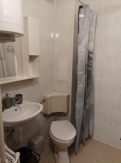 Дава се под наем Едностаен апартамент в Пловдив, Кършияка - 40 кв.м за 325 € - Снимка #3