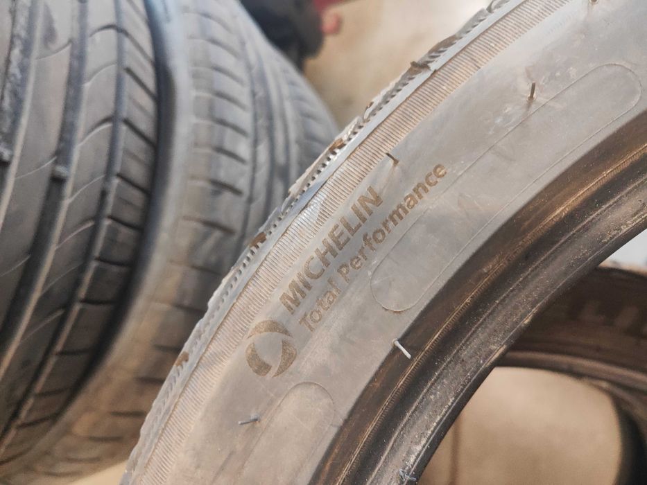 2бр.зимни гуми 255/40/19 Michelin