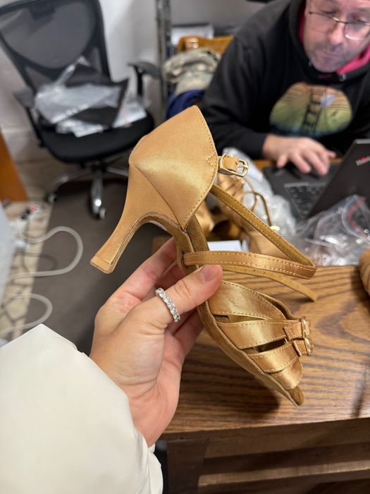 Pantofi de dans latino, NOI