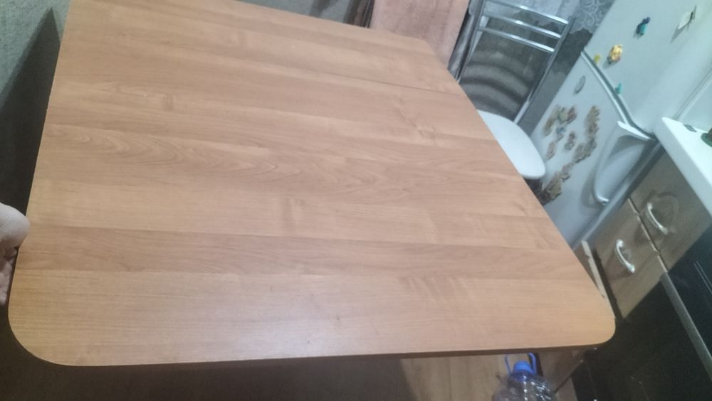 Продам стол книжка