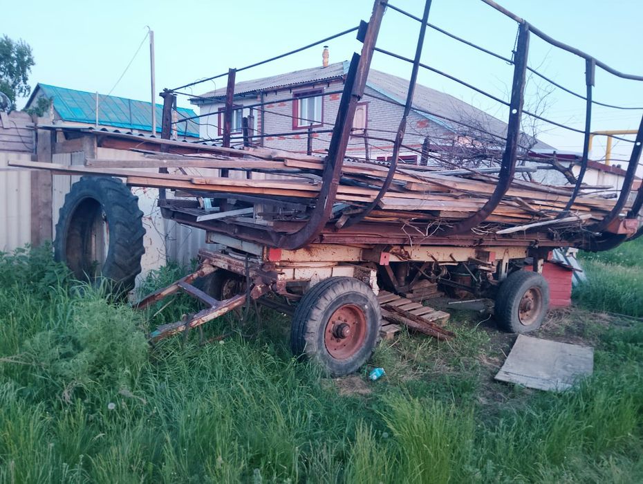 Продам прицеп сеновоз ПТС4