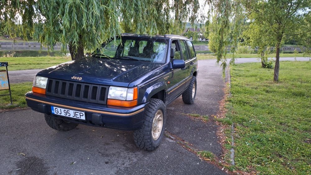 Jeep Grand Cherokee vehicul istoric