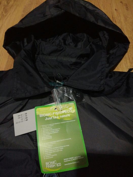 Jachetă impermeabila de damă mărimea 38