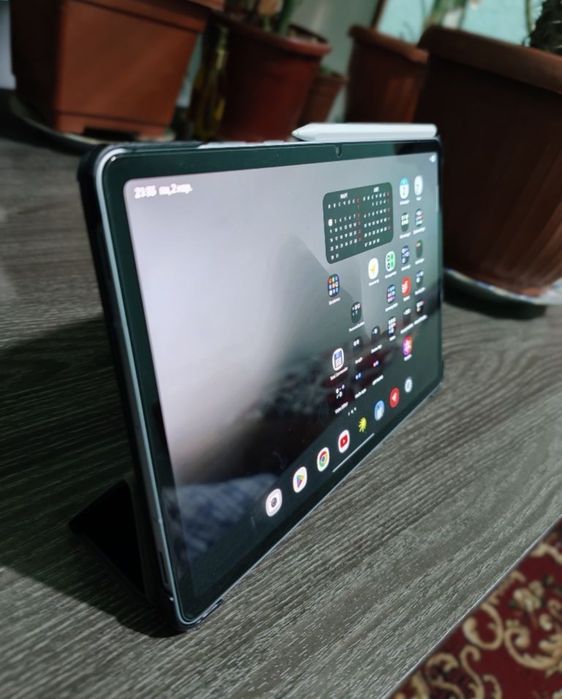 Samsung Galaxy tab s11 deyarli yangi