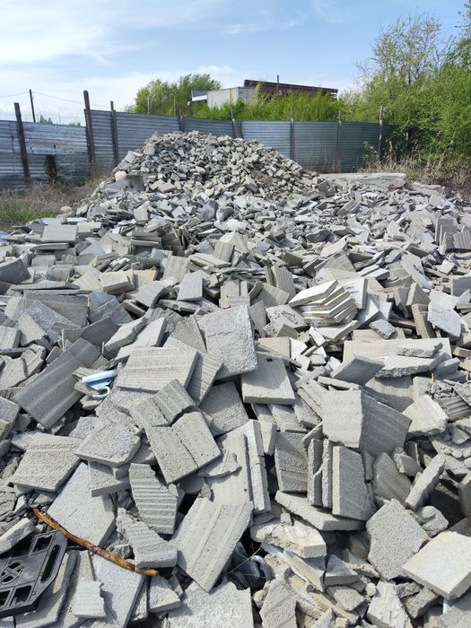 Шапки от газоблоков примерно онда Хова