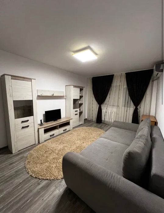Apartament 3 camere de închiriat Bulevardul Alexandru cel Bun Iasi