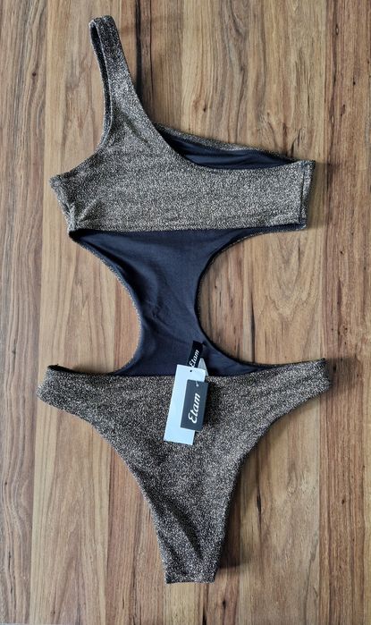 Цял бански на Etam