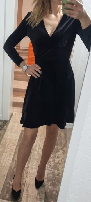 Rochie Reserved de catifea