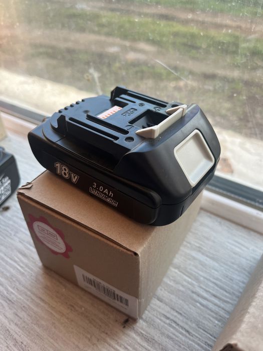 Vand baterii makita diverse modele