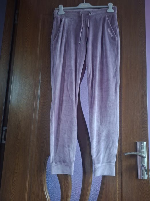 Vând Pantaloni de Trening Damă Mărimea M-L