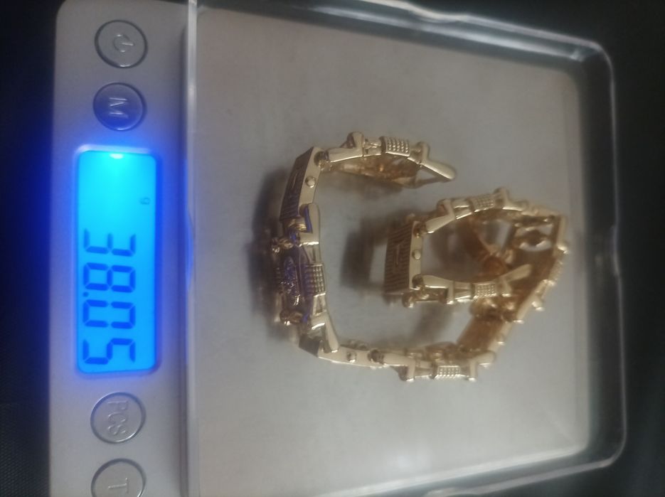 Синджири, гривни, пръстени, монети