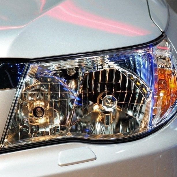 Стекло фар Subaru Forester