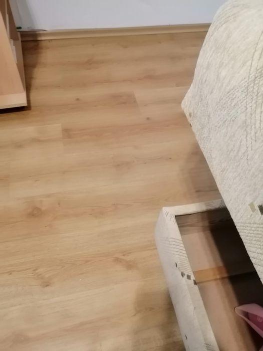 Продавам тапицирано нестандартно легло с размери 210 / 128 см.