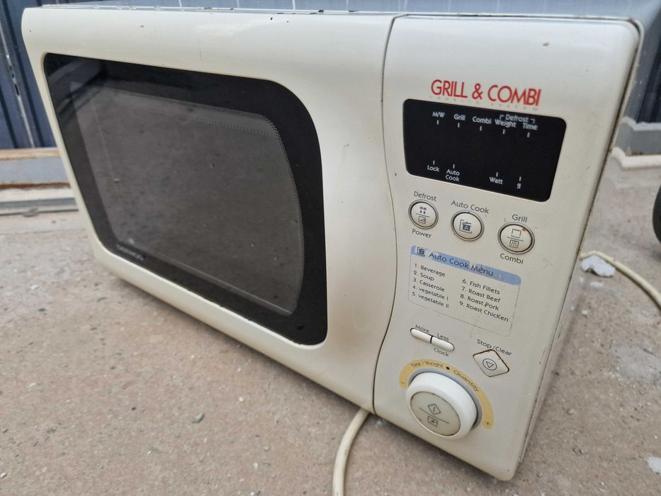 Vand cuptor cu microunde  stare f buna curat!