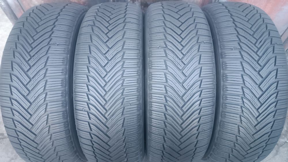 215/60/17 Michelin