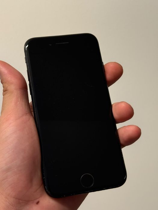 iPhone 7 Negru 32GB