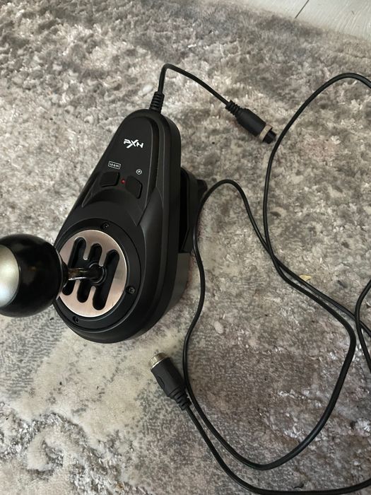 Vând volan gaming PXN V99 ca nou