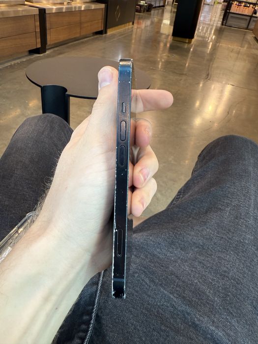 Продам Iphone 14 айфон 14