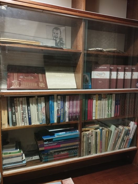 Продам библиотеку. Книги