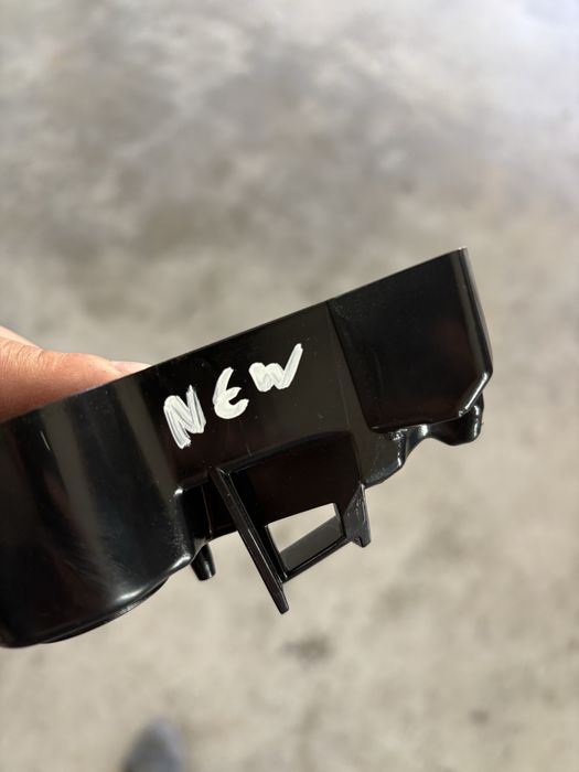 преден десен водач за броня за Audi A6 C8