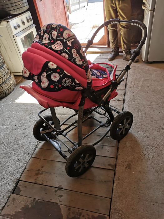 Детска коляска, состояние отличное.