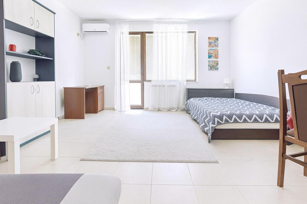 Дава се под наем Двустаен апартамент в Пловдив, Кършияка - 55 кв.м за 357 € - Снимка #1