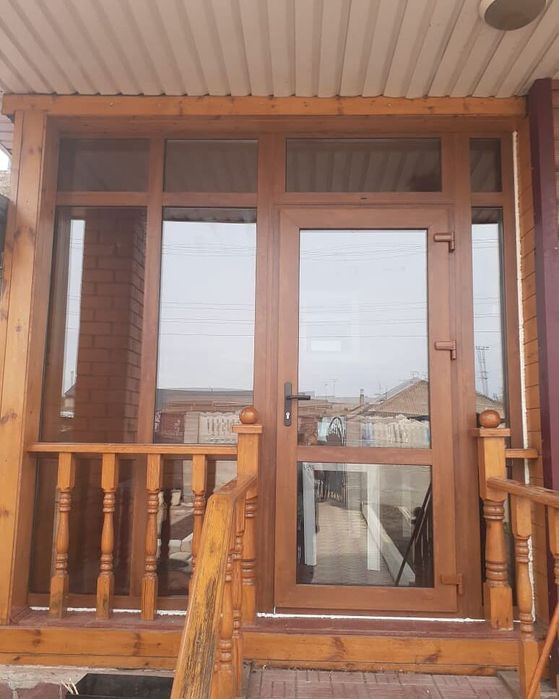 Окна, балконы, витражи