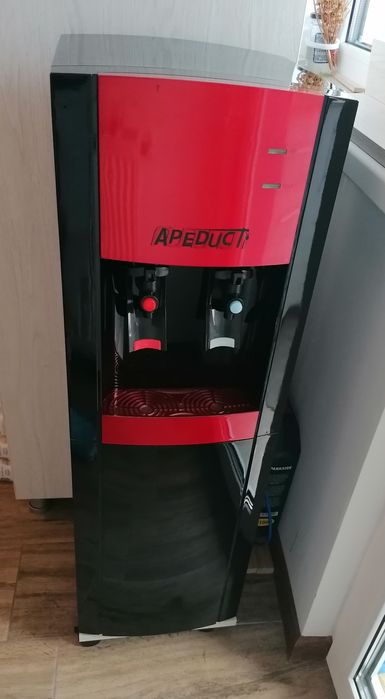 Răcitor de apă cu filtru