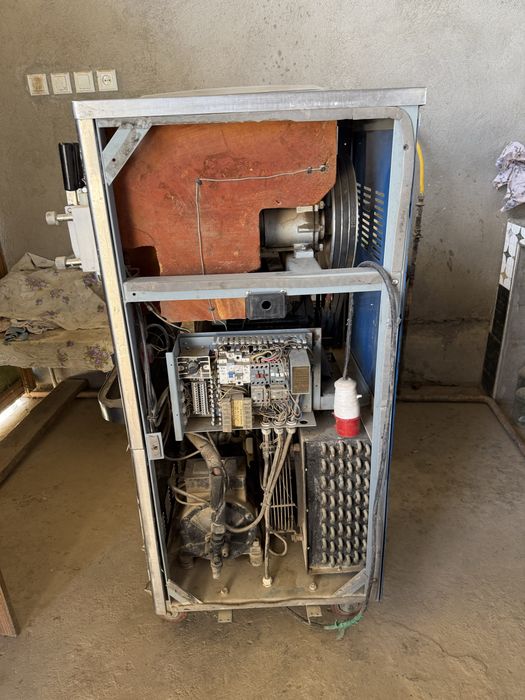 FREEZER  (muzqaymoq aparat)